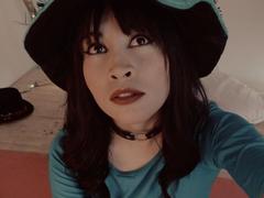 IsisDiosa - female with black hair webcam at xLoveCam