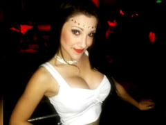 ItsDiabla-hot from xLoveCam