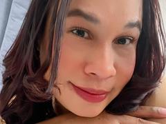 IvannaX69 - female with black hair webcam at xLoveCam