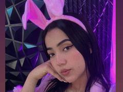 IvoneSanz - female webcam at xLoveCam