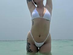 IvorySoul - blond female with  big tits webcam at xLoveCam