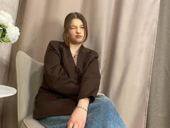IvyCeovantes - female with brown hair webcam at xLoveCam
