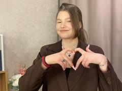 IvyCeovantes - female with brown hair webcam at xLoveCam