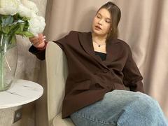 IvyCeovantes - female with brown hair webcam at xLoveCam