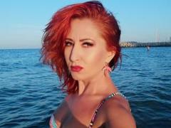 IvyFox - female with red hair webcam at ImLive