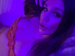 IvyRowa - female webcam at xLoveCam