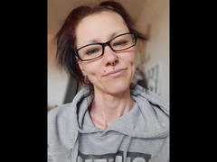 Izabella-mit-Z-hot from xLoveCam