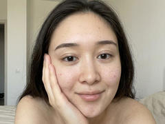 IzettaDingel - female with black hair and  big tits webcam at xLoveCam