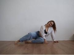 IzolaKlinglesmith - female webcam at xLoveCam