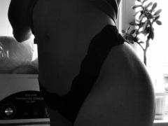 JacquelynCelie - female with brown hair and  small tits webcam at xLoveCam