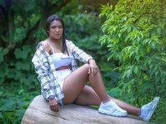 BrunetteHOTdor228 - female with brown hair and  big tits webcam at ImLive