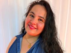 JadeBellee - female with black hair webcam at xLoveCam