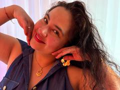 JadeBellee - female with black hair webcam at xLoveCam