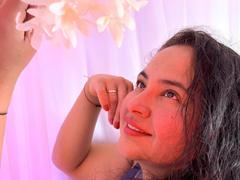JadeBellee - female with black hair webcam at xLoveCam