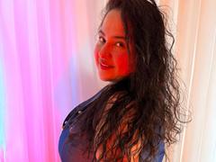 JadeBellee - female with black hair webcam at xLoveCam