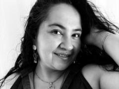 JadeBellee - female with black hair webcam at xLoveCam