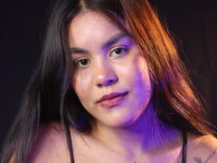 JadeBliss - female with brown hair webcam at xLoveCam