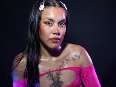 JadeBliss - female with brown hair webcam at xLoveCam