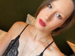 JadeFrenchKiss - female with brown hair webcam at xLoveCam