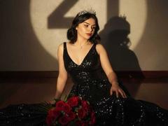 JadeNeferi - female with black hair webcam at xLoveCam