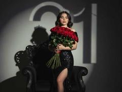 JadeNeferi - female with black hair webcam at xLoveCam