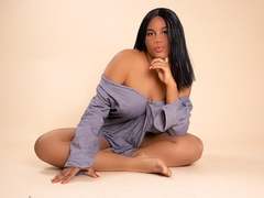 JadeSafir - female with black hair and  big tits webcam at xLoveCam