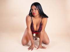 JadeSafir - female with black hair and  big tits webcam at xLoveCam