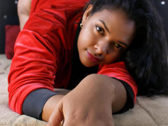 JadeVixen - female with brown hair webcam at xLoveCam