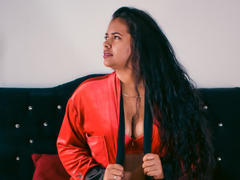 JadeVixen - female with brown hair webcam at xLoveCam