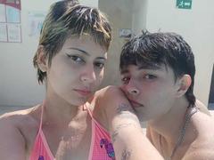 JamesAndRouse - couple webcam at xLoveCam