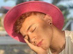 JamesColtt from xLoveCam