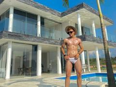 JamesColtt - male webcam at xLoveCam