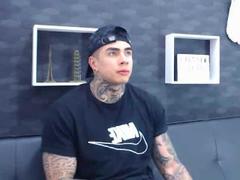 james_trece - male webcam at ImLive