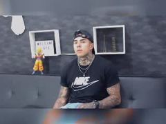 james_trece - male webcam at ImLive