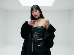 ValleryBlake - female with black hair and  big tits webcam at xLoveCam