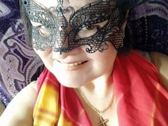 JaneLaLucky - female with brown hair webcam at xLoveCam