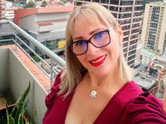 JaneTurner - blond female with  big tits webcam at xLoveCam