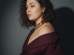 JannaCurvy - female with brown hair and  big tits webcam at xLoveCam