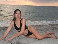 JasmineCole - shemale with black hair webcam at xLoveCam