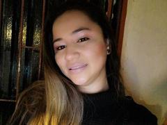 JasmineWade - blond female with  big tits webcam at xLoveCam
