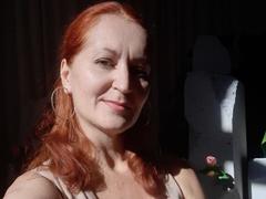 JasmineeSky - female with brown hair webcam at xLoveCam