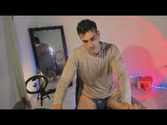 JaxNoir - male webcam at xLoveCam