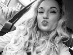 JayJayPink-hot - blond female webcam at xLoveCam