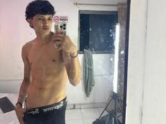 JaySecret - male webcam at xLoveCam