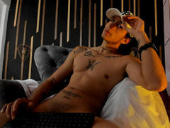 JayTaylor - male webcam at xLoveCam