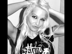 jackylafey-hot - blond female webcam at xLoveCam