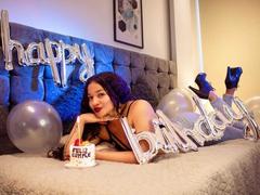 JeanineX - female with brown hair webcam at xLoveCam