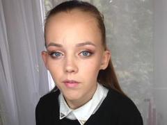 JeannieTina - female with  small tits webcam at xLoveCam