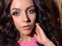 JeannieTina - female with  small tits webcam at xLoveCam