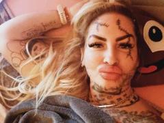 Jeanny-Bln-hot - blond female webcam at xLoveCam